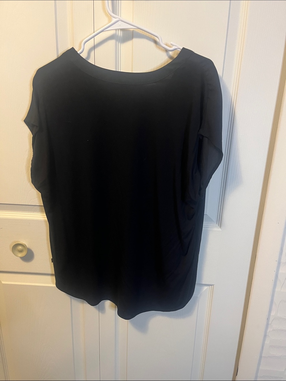 Banana Republic Black V-Neck Cap Sleeve Top - Picture 4 of 4